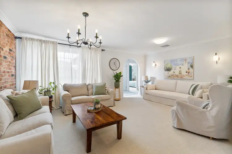 11 Barracks Street, Emu Plains NSW 2750
