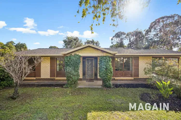 1 Taylors Road West, Aberfoyle Park SA 5159