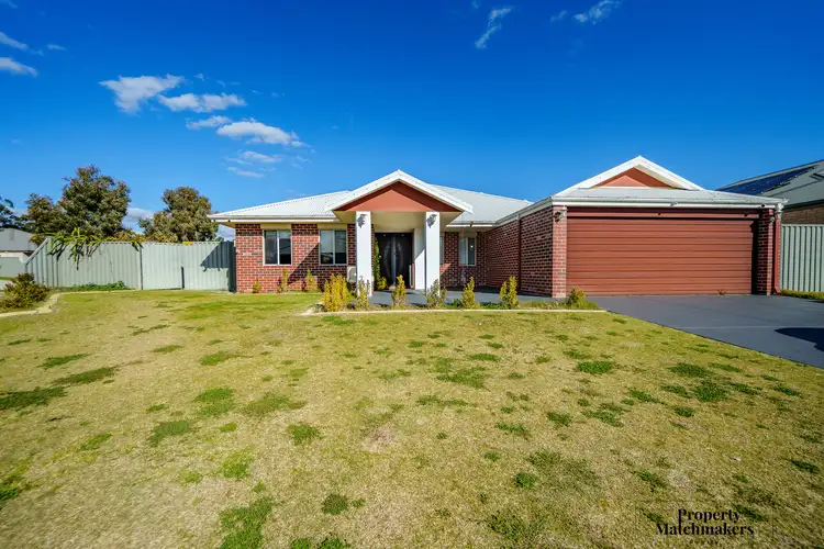 13 Colesbrook Drive, Byford WA 6122
