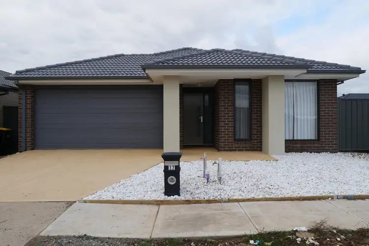 17 Larneuk Drive, Cobblebank VIC 3338