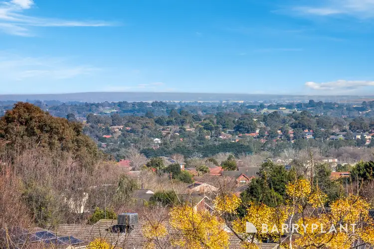 37 Avebury Drive, Berwick VIC 3806