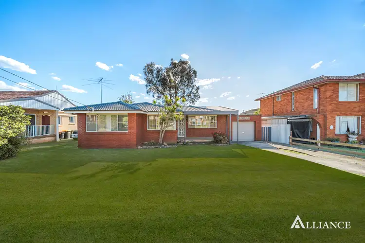 2 Dickenson Street