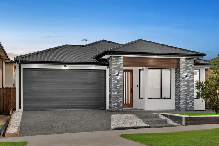 13 Afton Way, Manor Lakes VIC 3024