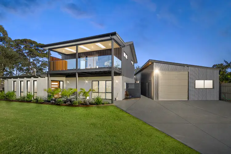 32 Woodvale Grove, Rosebud VIC 3939