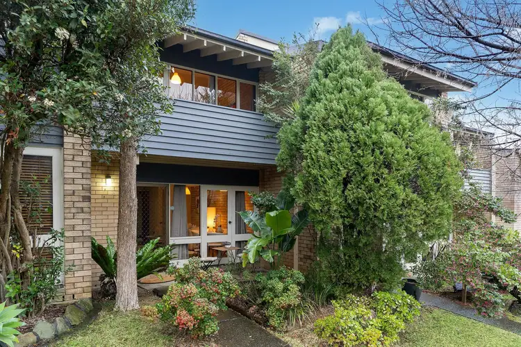 2/13-17 Llewellyn Street