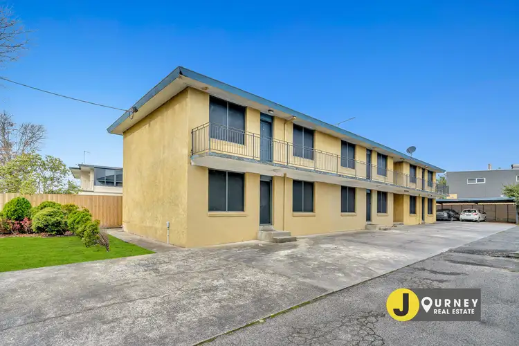 1 & 2/152 Helen Street, Morwell VIC 3840