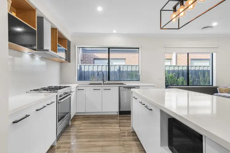 Fifth view of Homely house listing, 12 Orinoco Chase, Werribee VIC 3030
