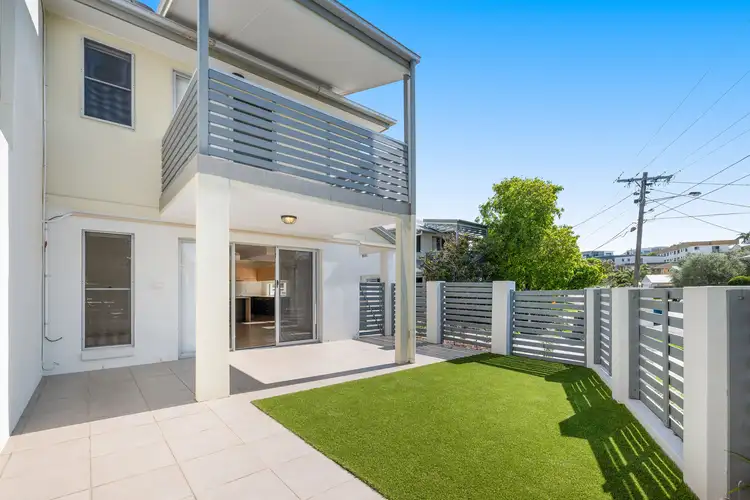 2/35 Rutland Street, Coorparoo QLD 4151