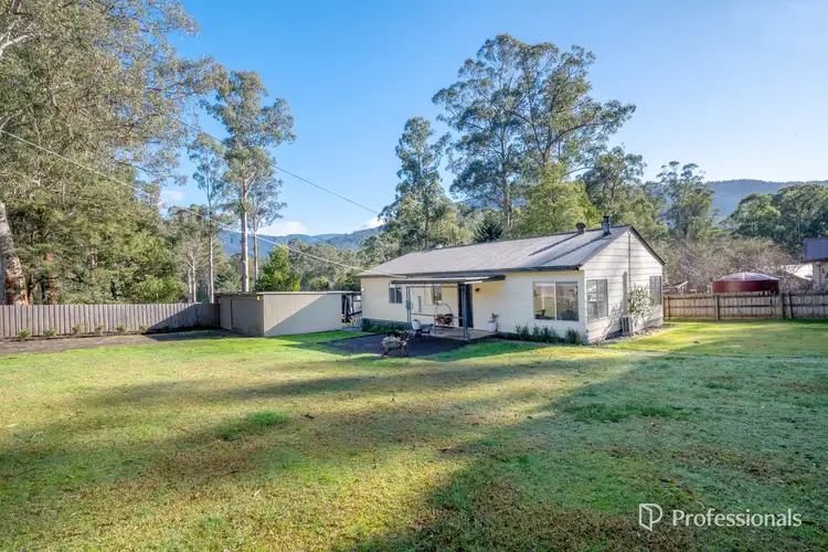 6 Brahams Road, East Warburton VIC 3799