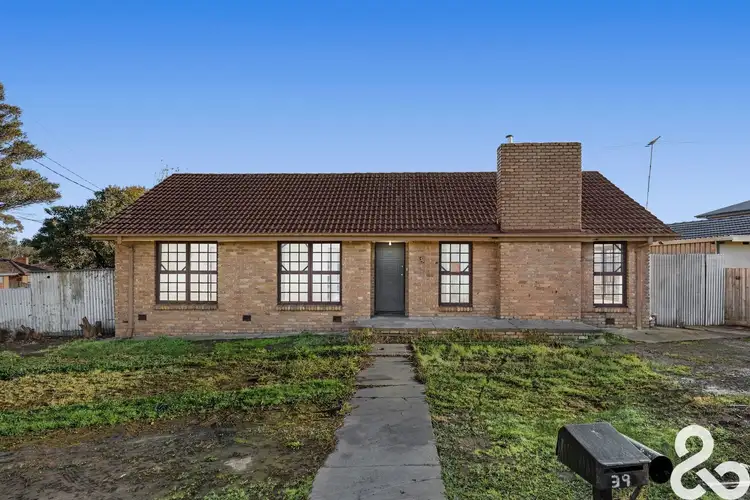 39 Huskisson Avenue, Lalor VIC 3075