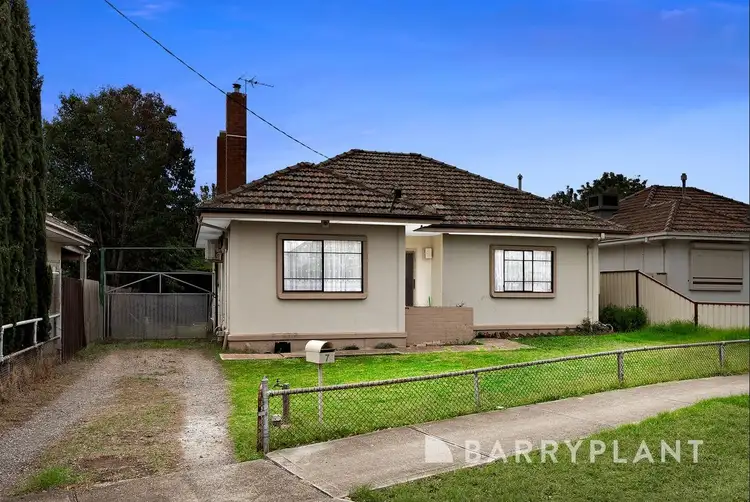 7 Lowe Crescent, Sunshine VIC 3020