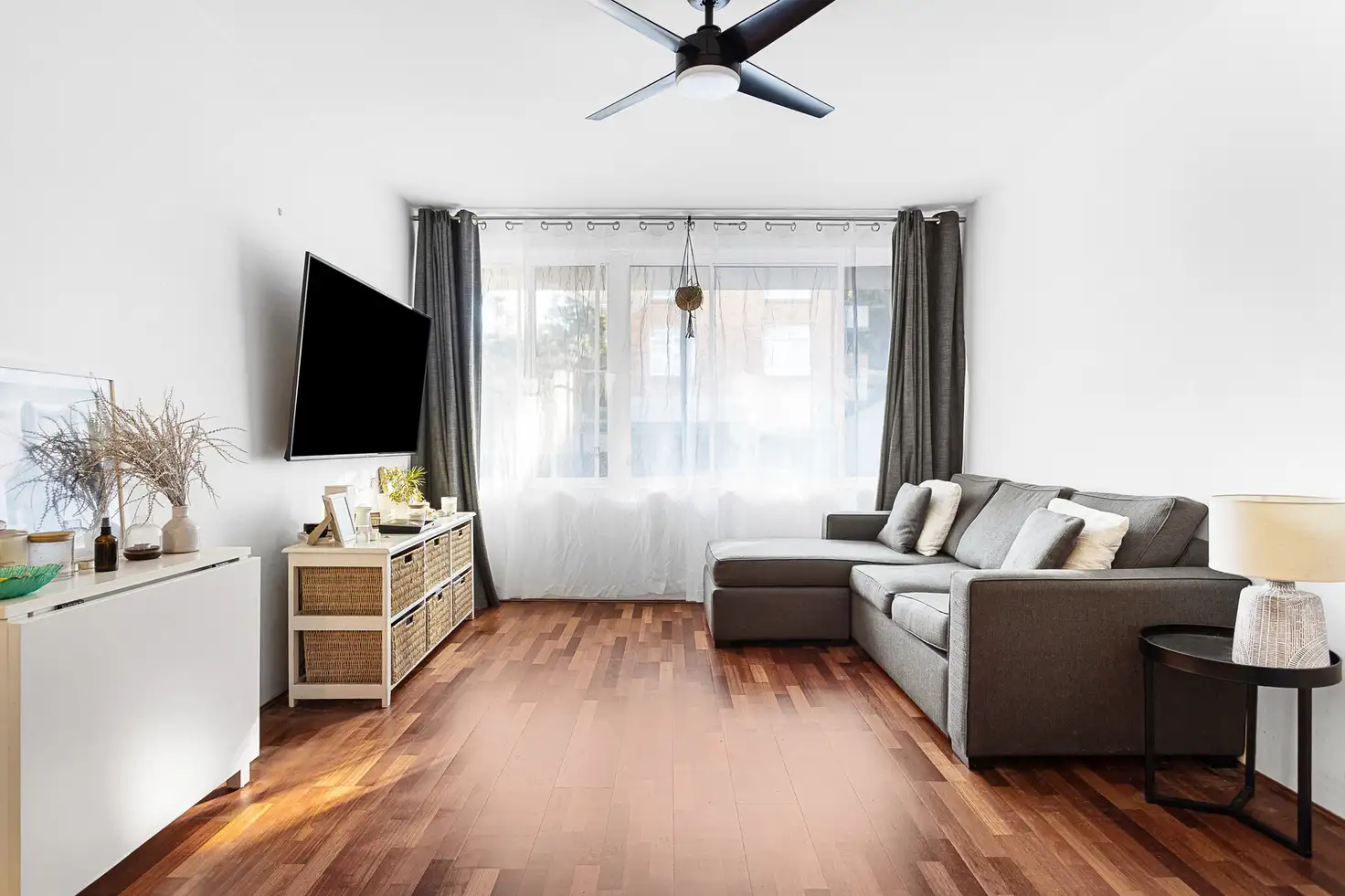 Main view of Homely unit listing, 13/6 Francis Street, Dee Why NSW 2099