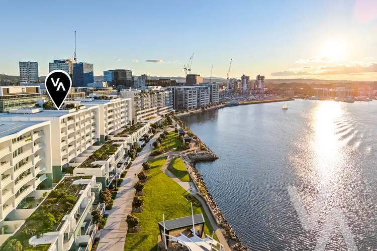 407/23 Honeysuckle Drive, Newcastle NSW 2300