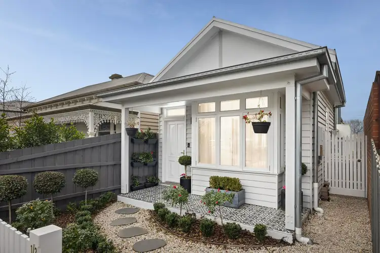 1/2 Crawford Street, Newport VIC 3015