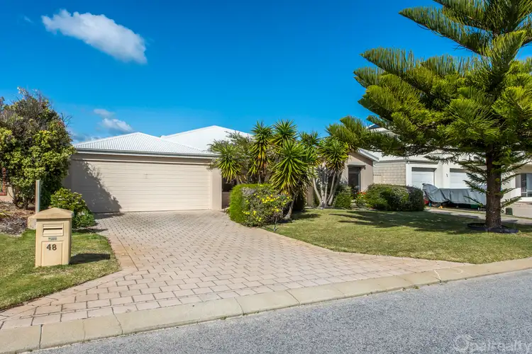 48 Lowlands Crescent