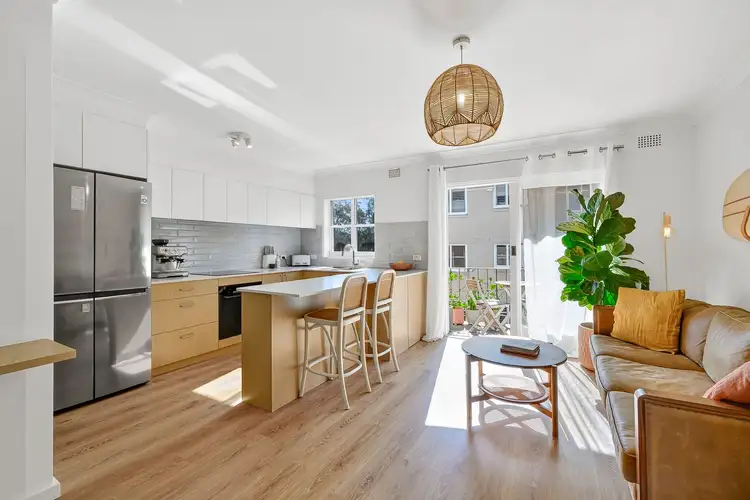 19/702 Barrenjoey Road