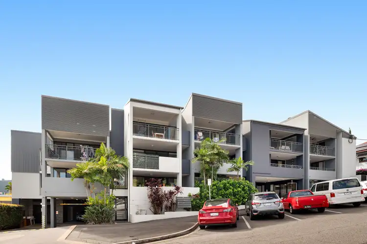 Main view of Homely unit listing, 1/8 Catherine Street, Woolloongabba QLD 4102