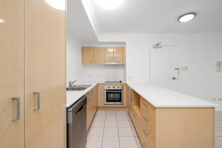 Fourth view of Homely unit listing, 1/8 Catherine Street, Woolloongabba QLD 4102