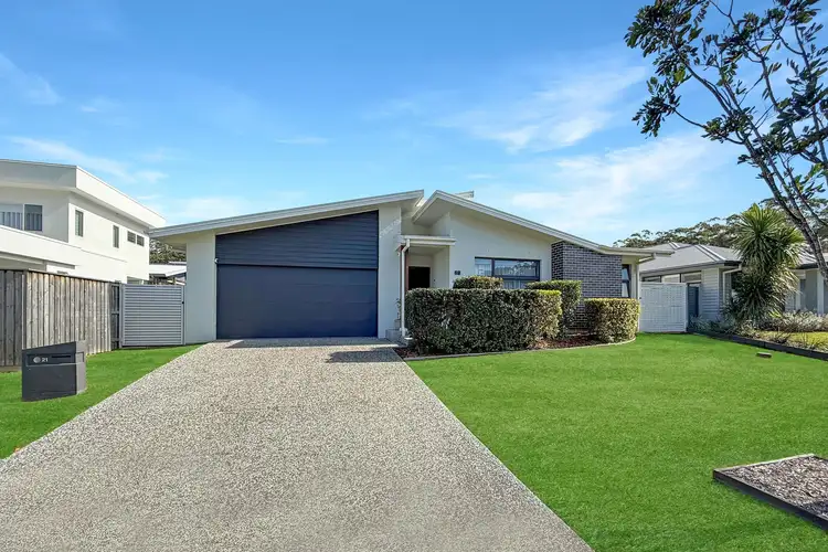 21 Red Gum Circuit, Sapphire Beach NSW 2450