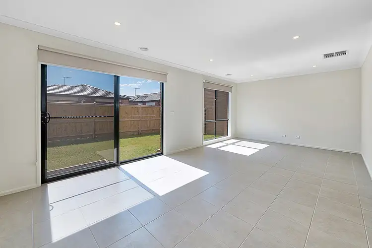 Fifth view of Homely house listing, 32 Aquatic Drive, Cranbourne West VIC 3977