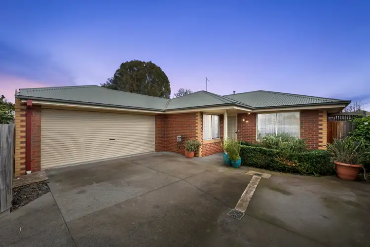 2/42 Wilsons Road, Newcomb VIC 3219