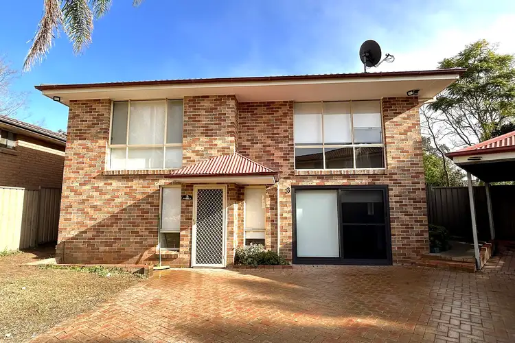 3 Manning Close
