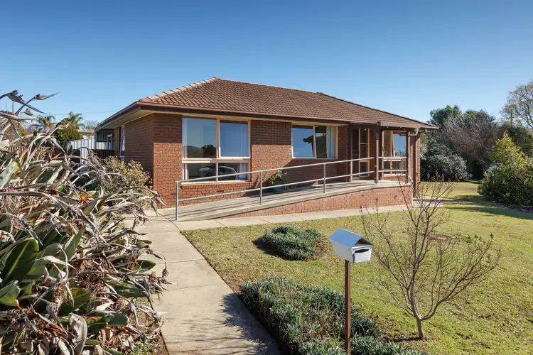 1 McKay Court, Tallangatta VIC 3700