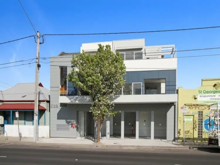 2/239 St. Georges Road, Northcote VIC 3070