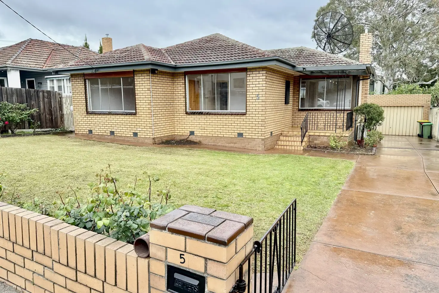 Main view of Homely house listing, 5 Elliot Street, Heidelberg Heights VIC 3081