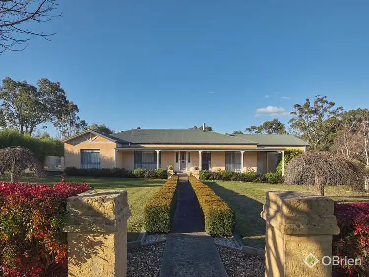 4 Nottingham Court, Drouin VIC 3818