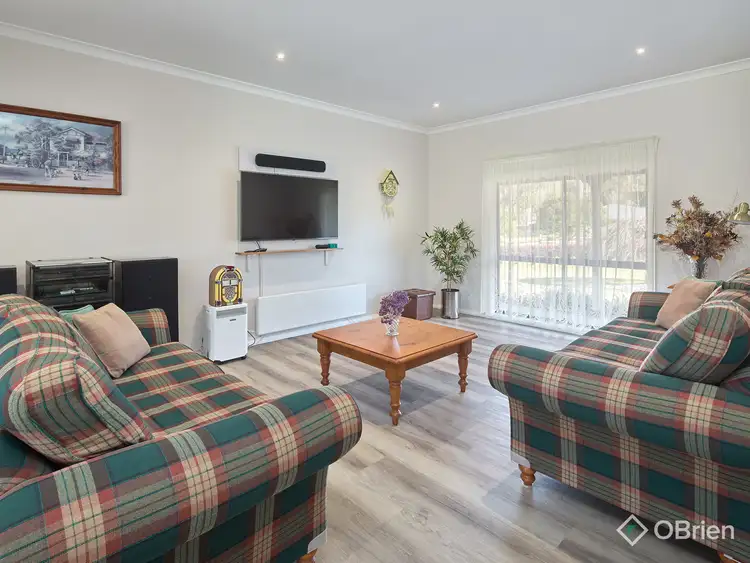 Fourth view of Homely house listing, 4 Nottingham Court, Drouin VIC 3818