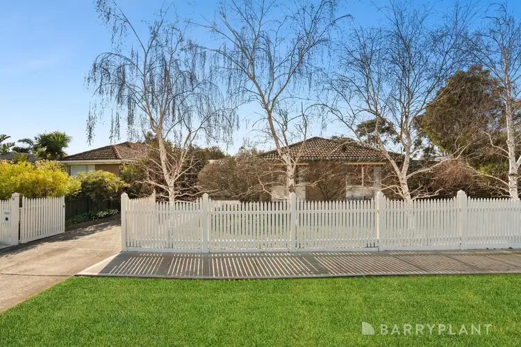 12 Stradbroke Way