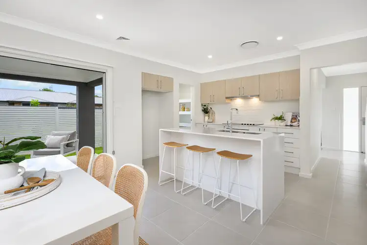 Third view of Homely townhouse listing, 1/139 Barrenjoey Road, Ettalong Beach NSW 2257