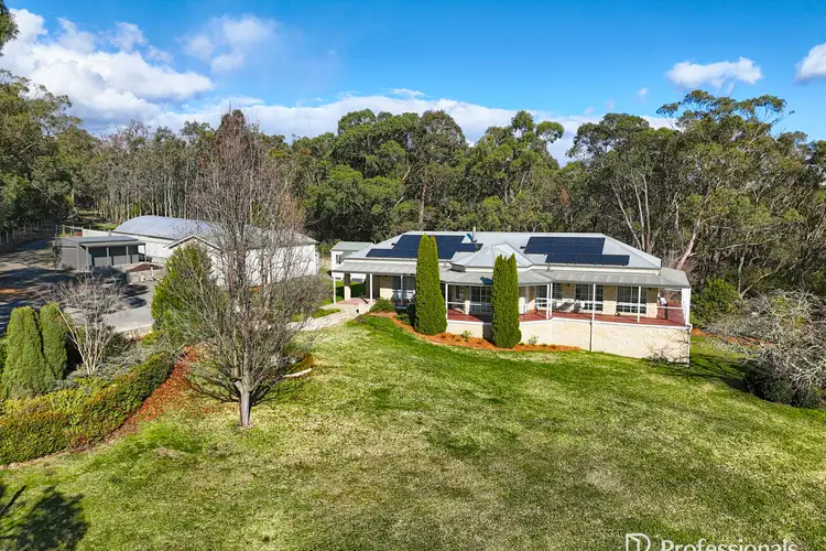 40 Glenview Road, Launching Place VIC 3139
