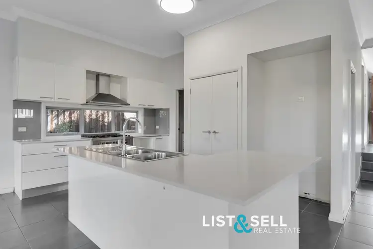 Second view of Homely house listing, 21 Dromedary Place, Macquarie Links NSW 2565