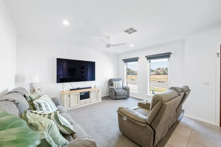 Second view of Homely house listing, 3 Cufari Drive, Red Cliffs VIC 3496