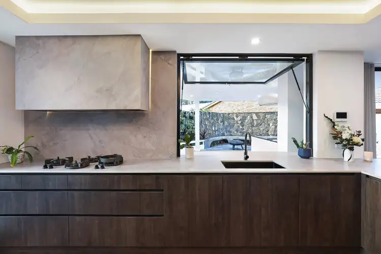 10 Hutchinson Drive, Balgownie NSW 2519