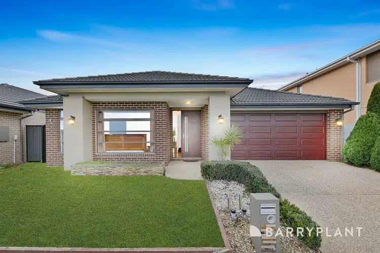 27 Springleaf Avenue, Clyde North VIC 3978