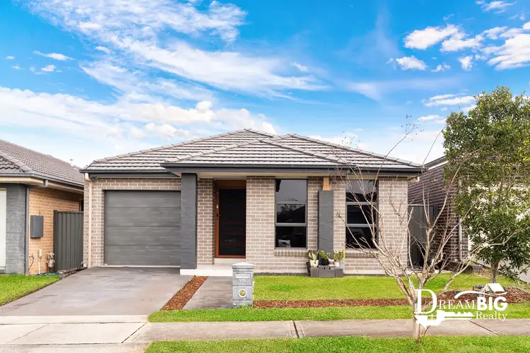 10 Whyalla Street, Jordan Springs NSW 2747