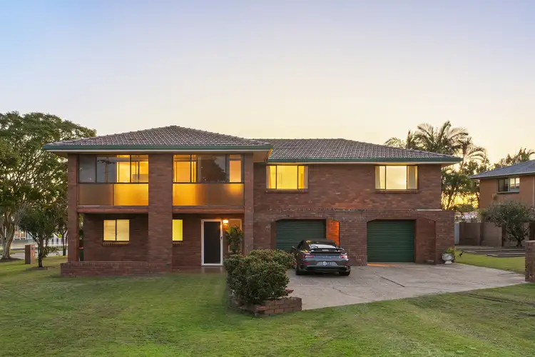 2 Pamrick Crescent, Clontarf QLD 4019