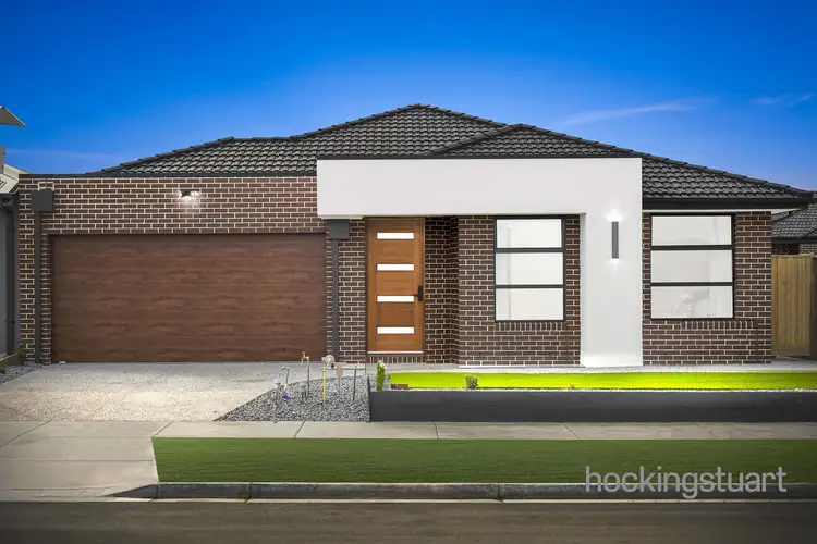 8 Foreshores Drive, Donnybrook VIC 3064