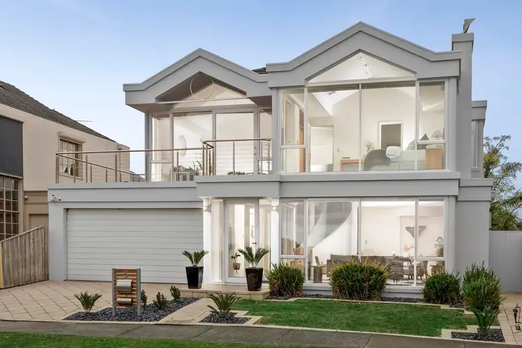 8 Mullins Court, Williamstown VIC 3016