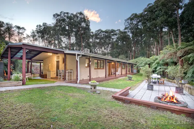 15 Deery Road, Emerald VIC 3782