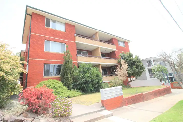 10/9 Apsley Street