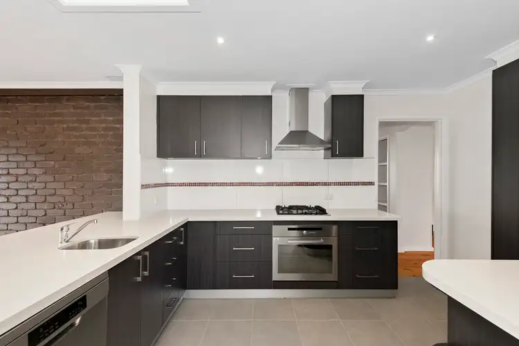 8 Pardalote Court