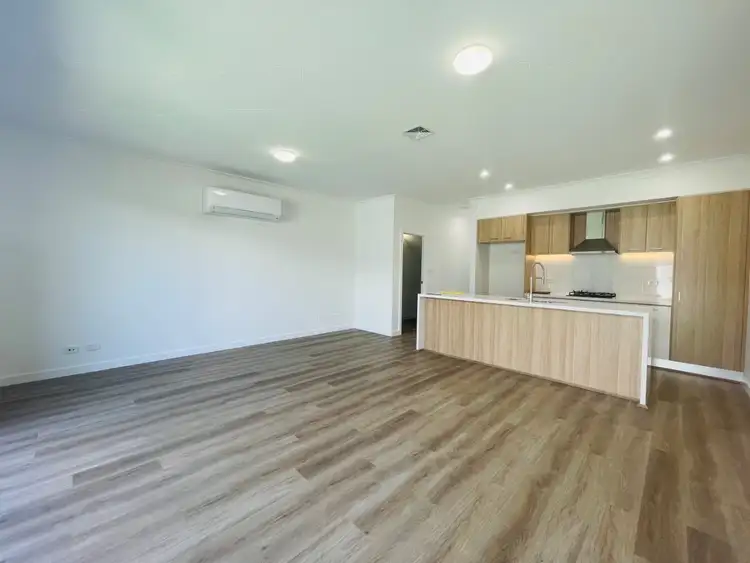 10 Selale Street