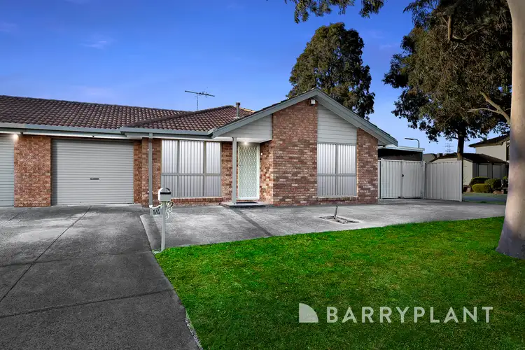1/4 Tanunda Mews, St Albans VIC 3021