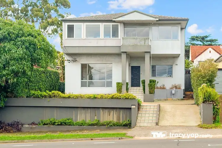 1129 Victoria Road