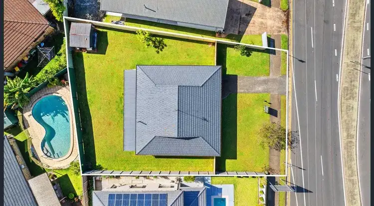 169 Benowa Road, Ashmore QLD 4214