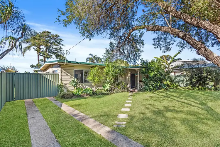 10 Iluka Street, Palm Beach QLD 4221